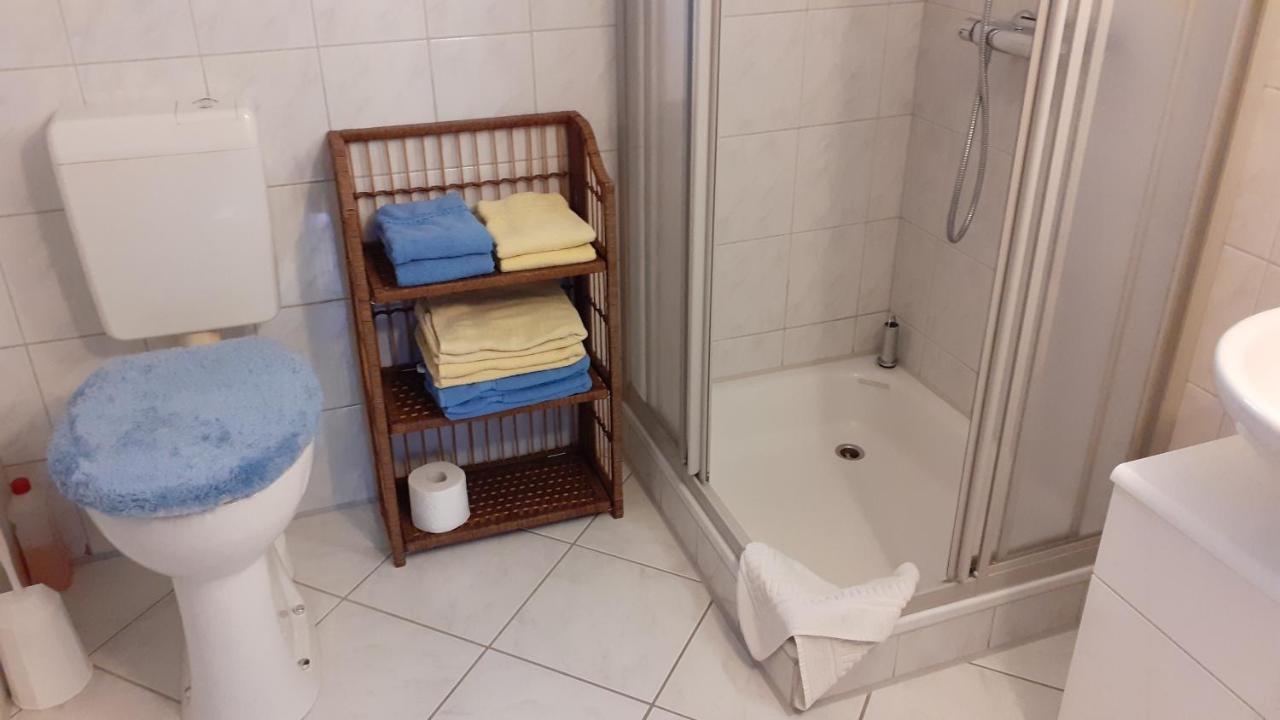 Preisbewusste Ferienwohnung Fuer 2 Personen U. Kleinkind Utarp エクステリア 写真